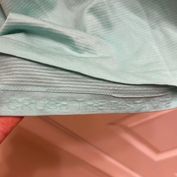 EUC Lululemon Women’s Swiftly Tech Long Sleeve Shirt Mint Blue Green- Size 6 - Picture 6 of 7